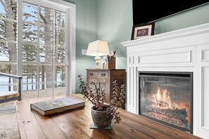 Interior - Tidal Falls - Waterfront! (Hancock)