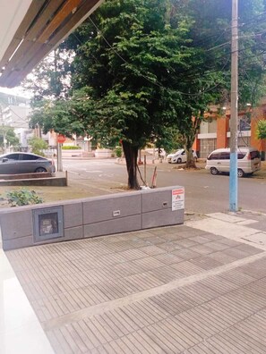 Room, 1 Bedroom | Property grounds