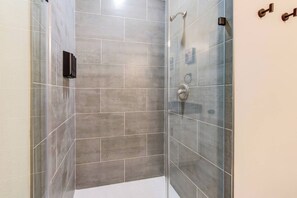 Hair dryer - Urban Retreat Houston- 9 Min from Downtown, Unit B (Houston)