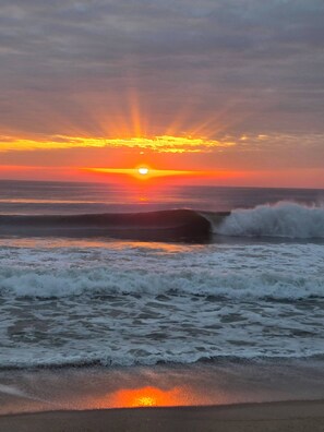 Beach - Private waterfront 6drm house, heated pool, minutes from the beach! (Point Pleasant)