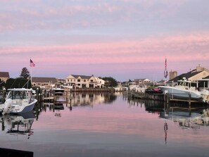 Marina - Private waterfront 6drm house, heated pool, minutes from the beach! (Point Pleasant)