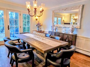 Dining - Private waterfront 6drm house, heated pool, minutes from the beach! (Point Pleasant)