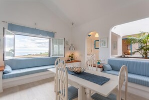 Dining - Vrbo Property (Macher)