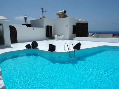 Villa Angela, piscina privada climatizada, vistas al mar cerca de Puerto Carmen