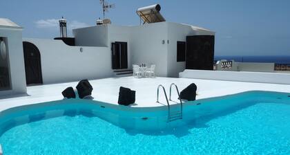 Villa Angela, piscina privada climatizada, vistas al mar cerca de Puerto Carmen