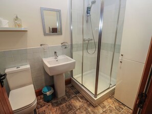 Shower - Green Route Apartment (Todmorden)