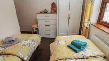 2 bedrooms, individually decorated, individually furnished, free WiFi