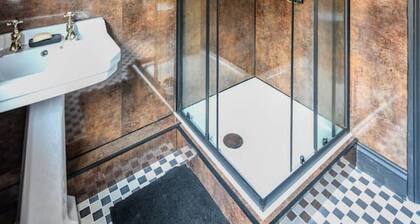 Bold boudoir interiors, private patio and steps from the beach