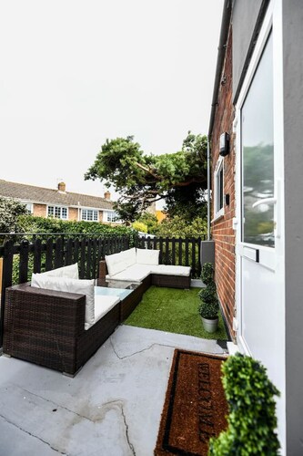 Bold boudoir interiors, private patio and steps from the beach
