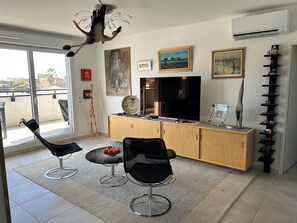Interior - Summer in Marseillan – the pearl of Languedoc. (Marseillan)