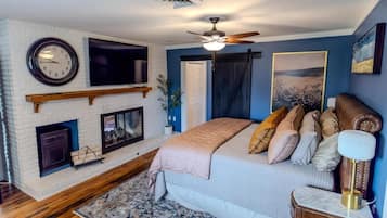 Superior Suite, Courtyard View | Cots/infant beds, rollaway beds, free WiFi, bed sheets