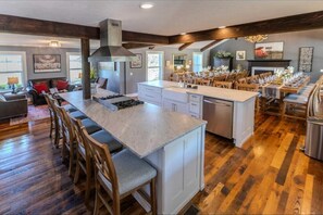 Dining - Whispering Prairie (Salina)