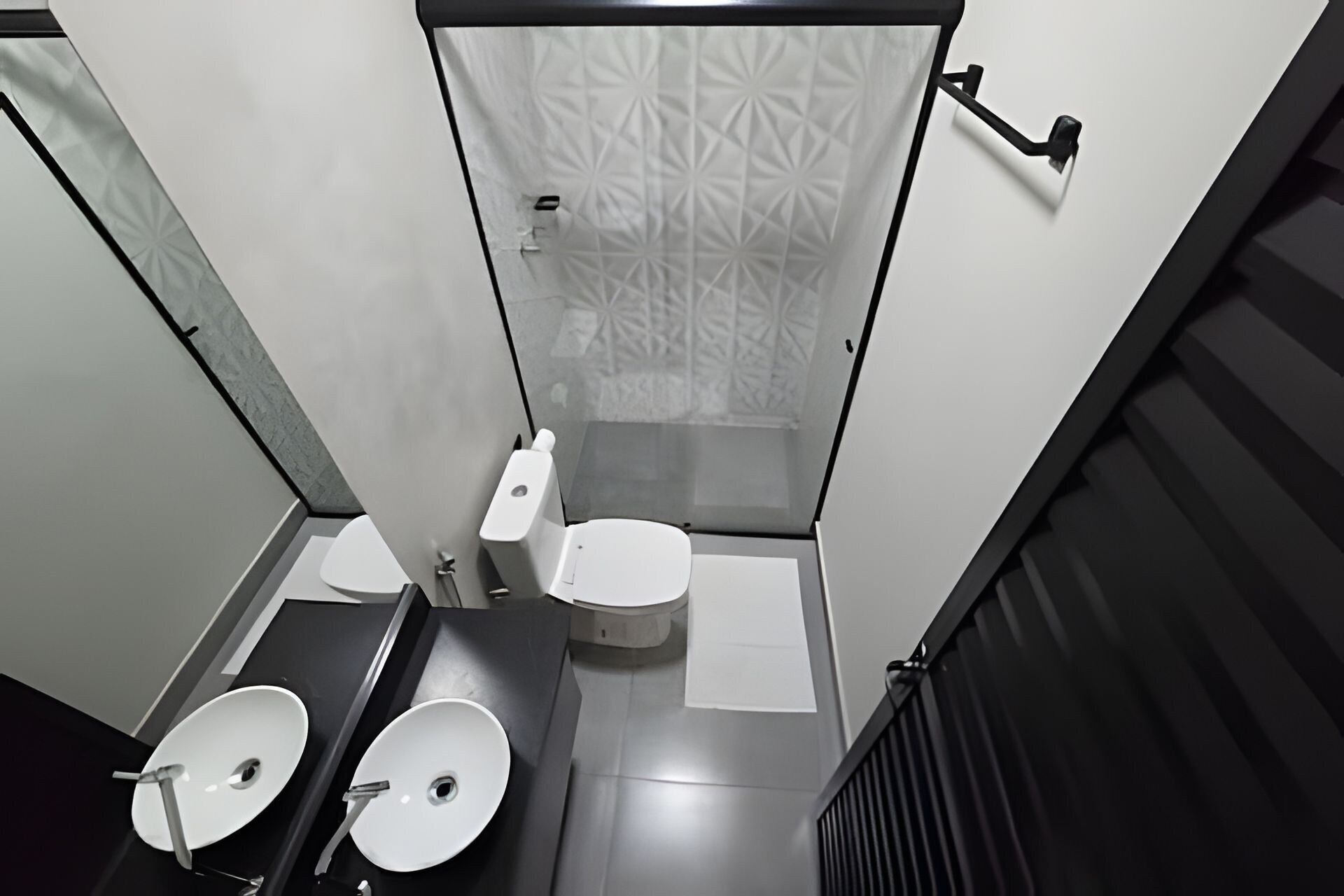 Executive Apartment | Bilik Mandi | Pancuran mandi, tuala disediakan, sabun 