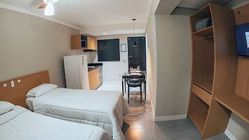 Business-Apartment | Bügeleisen/Bügelbrett, kostenloses WLAN