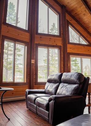 Chalet 3 ~ Rivière-aux-Rochers | Living area - Chalets Gallix (Sept-Îles)