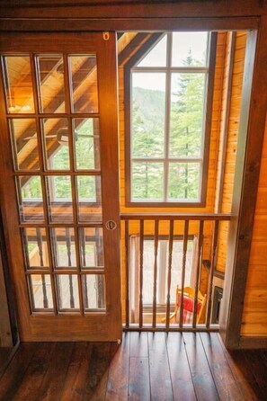 Chalet, vista a la montaña | Interior