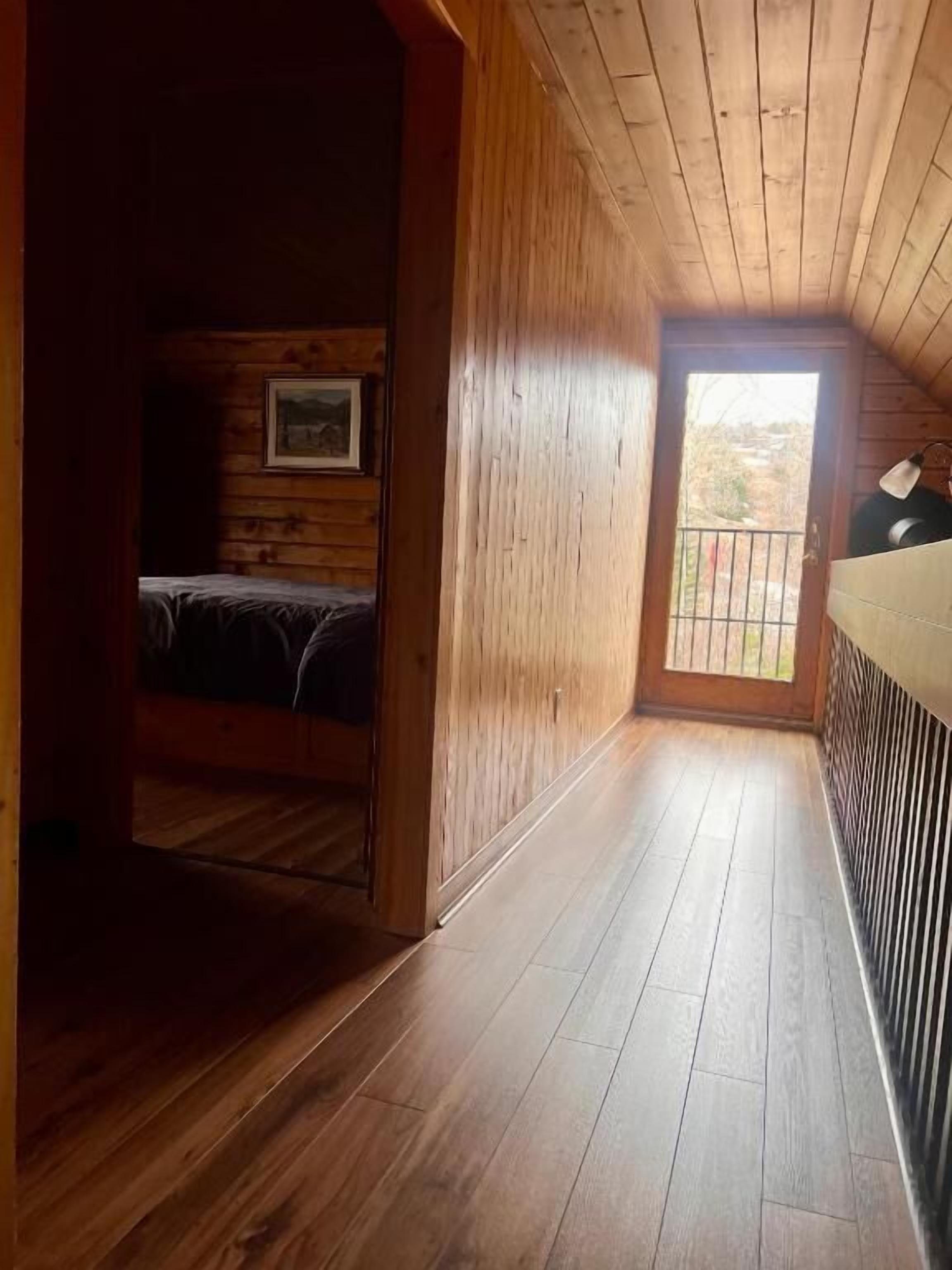 Basic Chalet, Balcony, Mountain View