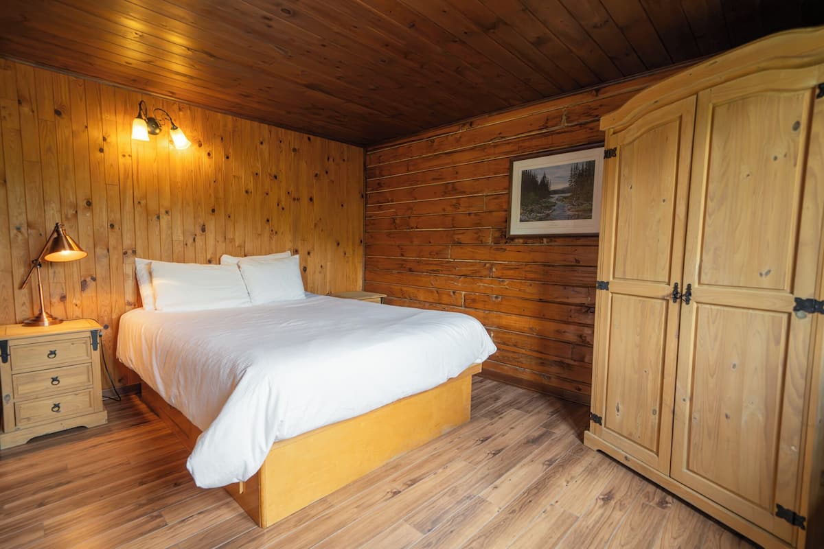 Ropa de cama de alta calidad y tabla de planchar con plancha