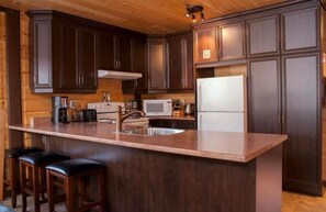 Private kitchen - Chalets Gallix (Sept-Îles)