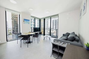 TV, offices - 34th Floor Luxurious 1BR | Epic View+Top Location (Miami)