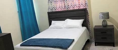 2 Schlafzimmer, Bügeleisen/Bügelbrett, kostenloses WLAN, Bettwäsche