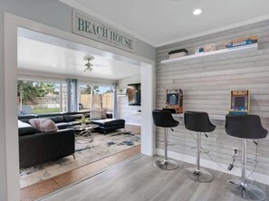 Interior - 3/2 Heated Pool home Walking Distance to beach (Naples)