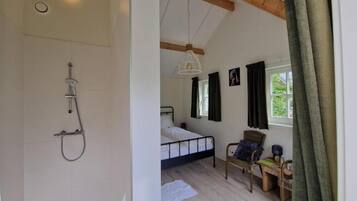 Kahden hengen classic-huone, näköala puutarhaan | Kylpyhuone