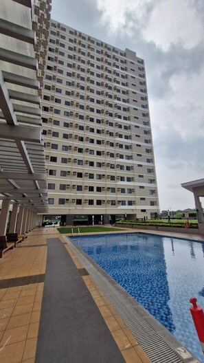 Outdoor pool - Casa de Silla Cozy Staycation in Dasma, Cavite (Dasmariñas)