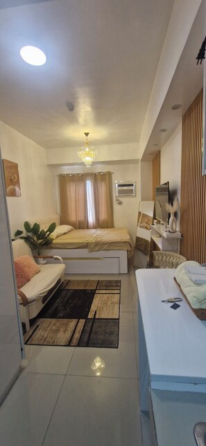 2 bedrooms, Internet, bed sheets, wheelchair access - Casa de Silla Cozy Staycation in Dasma, Cavite (Dasmariñas)