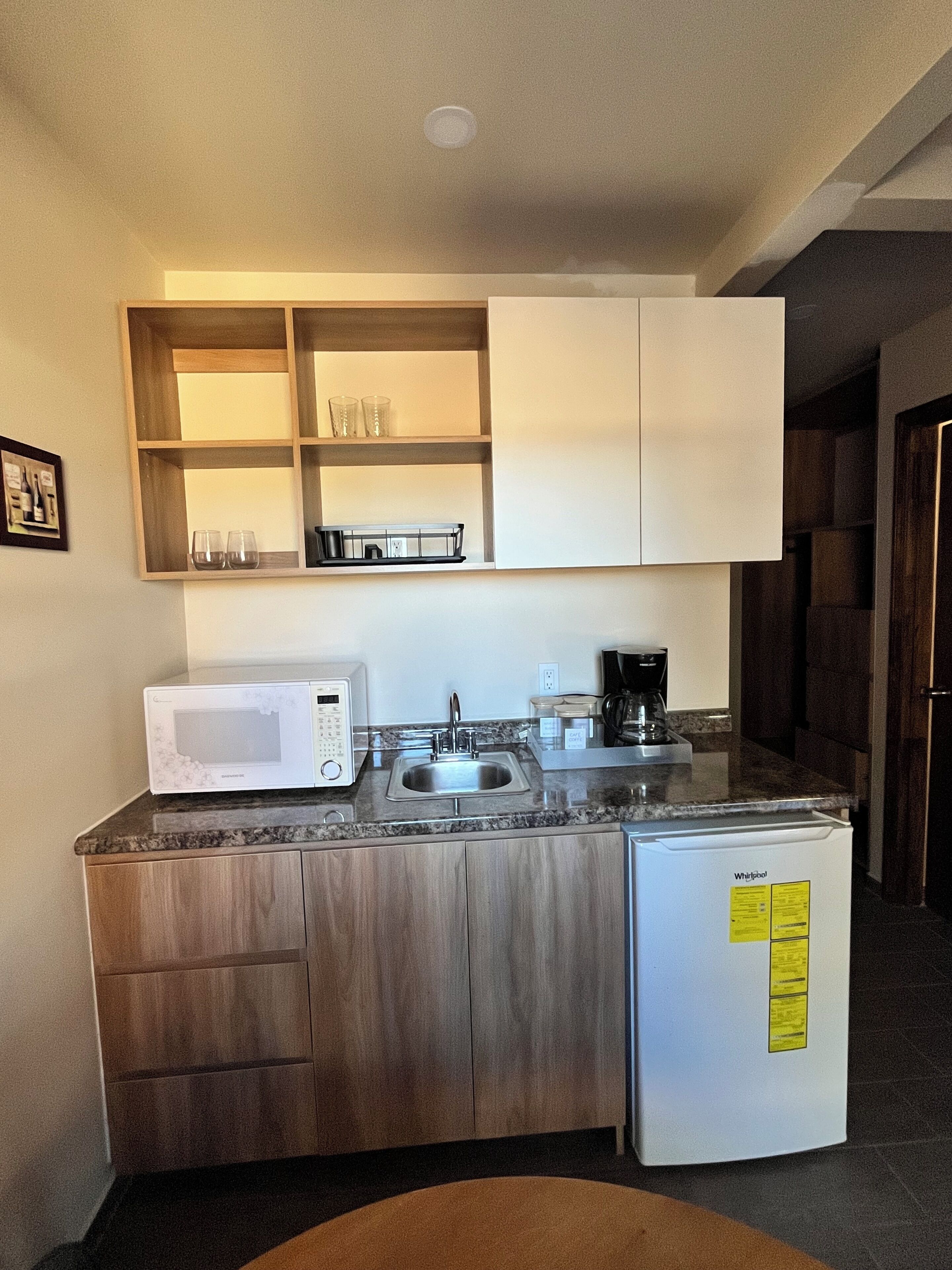 Comfort Cabin, 1 Bedroom, Mountain View | Private kitchen