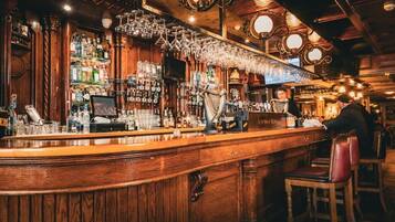 Bar (en la propiedad)