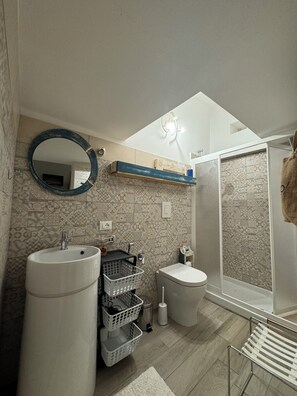 Bathroom - Cannetto Explorer’s Base - L'Angoletto Di Andrea, Carini (Carini)