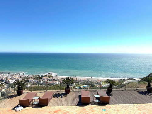 Charming 4-Bed Villa, Private Pool & Garden, Overlooking beach, Sea Views.