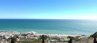 Charming 4-Bed Villa, Private Pool & Garden, Overlooking beach, Sea Views.