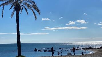Beach nearby, beach towels