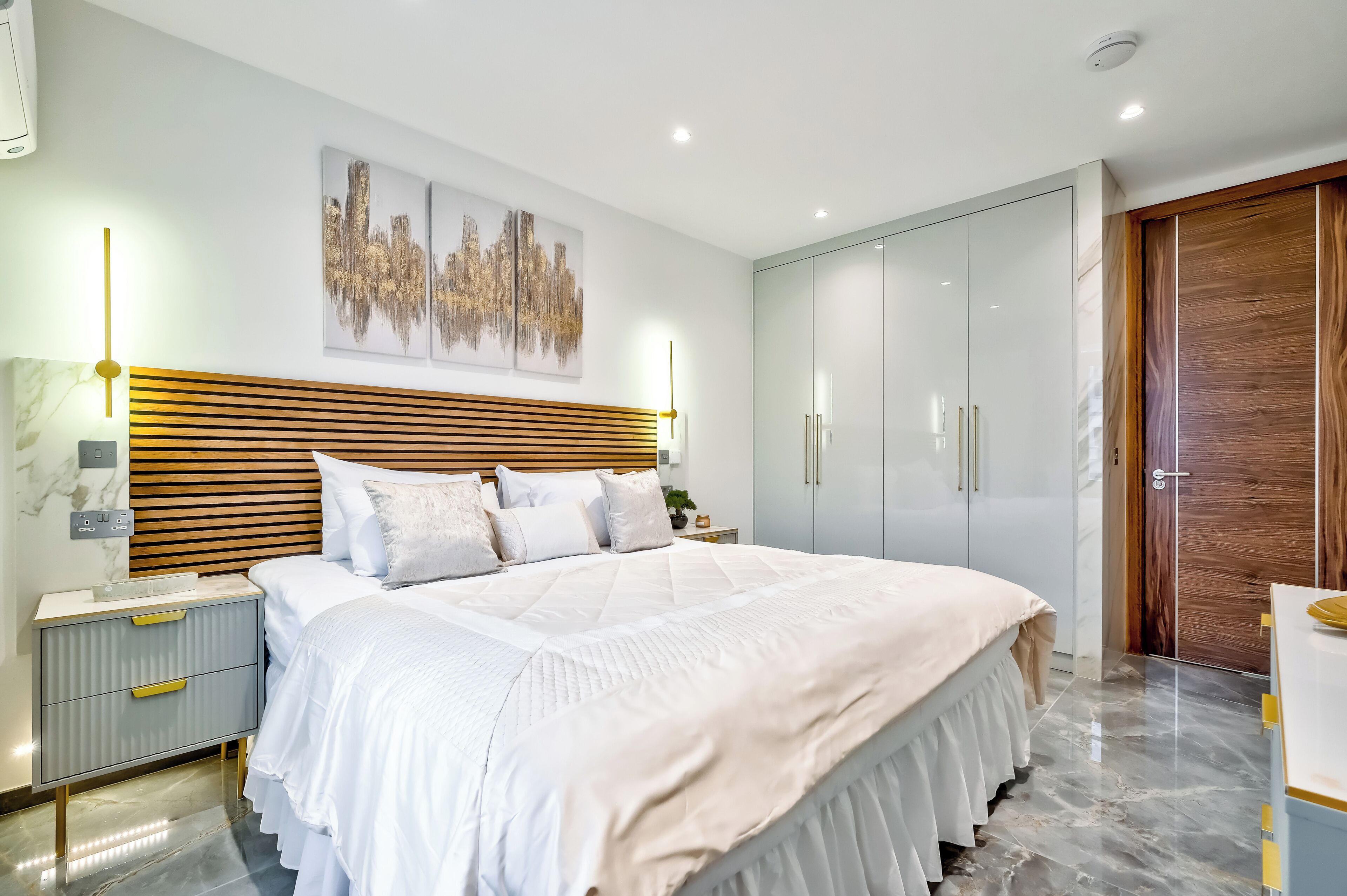 ラグジュアリー アパートメント