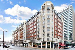 Exterior - Cumberland Court  (London)