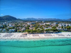 Beach - Fantastic garden apartment directly on the dream beach of Puerto Alcudia (Alcúdia)