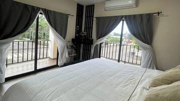 Suite junior, 1 cama King size, balcón, vista a la ciudad