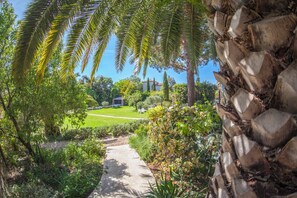 Property grounds - Apartment 70 m2 pool property, parking, sea 4 km (Sérignan)
