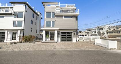 Brand New Construction with pool in North Beach Haven Luxury Bay-View Retreat