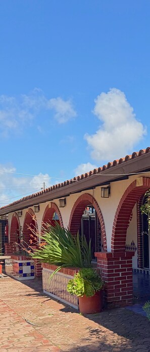 Property grounds - Hotel Hacienda Rosarito (Playas de Rosarito)