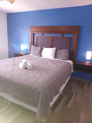 Classic Room | Free WiFi, bed sheets - Hotel Hacienda Rosarito (Playas de Rosarito)