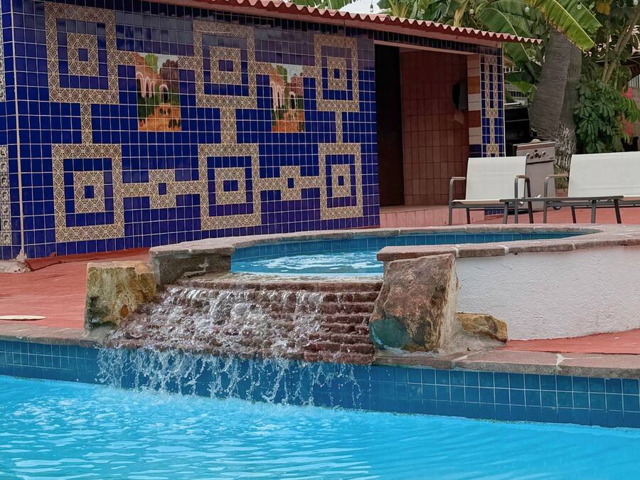 Pool waterfall