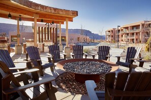 Outdoor dining - 2BR in beautiful Moab Utah (Moab)