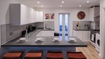 Apartment, Patio | Private kitchen