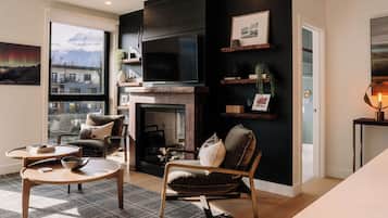 Condo, Balcony | Living area | Smart TV