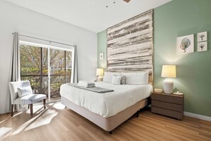 3 bedrooms, iron/ironing board, travel cot, WiFi - Lucaya Luxe At Bahama Bay (Davenport)