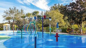 Pool - Lucaya Luxe At Bahama Bay (Davenport)