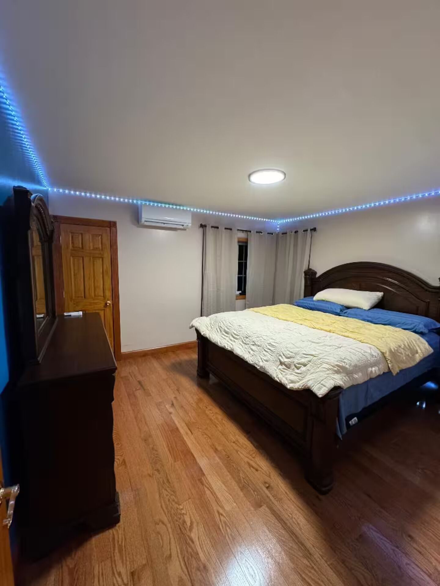3 chambres, fer et planche à repasser, Wi-Fi, draps fournis